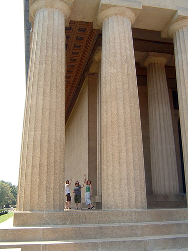 The 3 Graces @ The Parthenon!