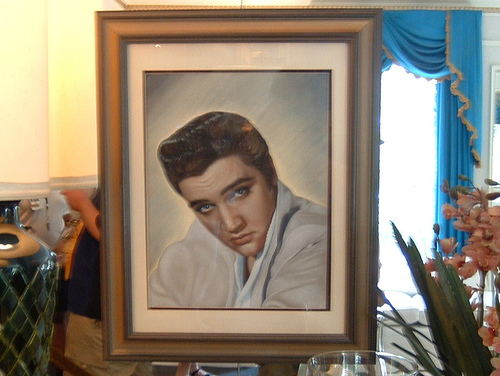 Elvis portrait in Peacock Room, Graceland!