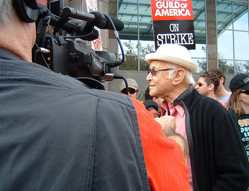 TV legend Norman Lear meets the press @ the WGA unity rally outside FOX Studios (Nov. 9, 2007)